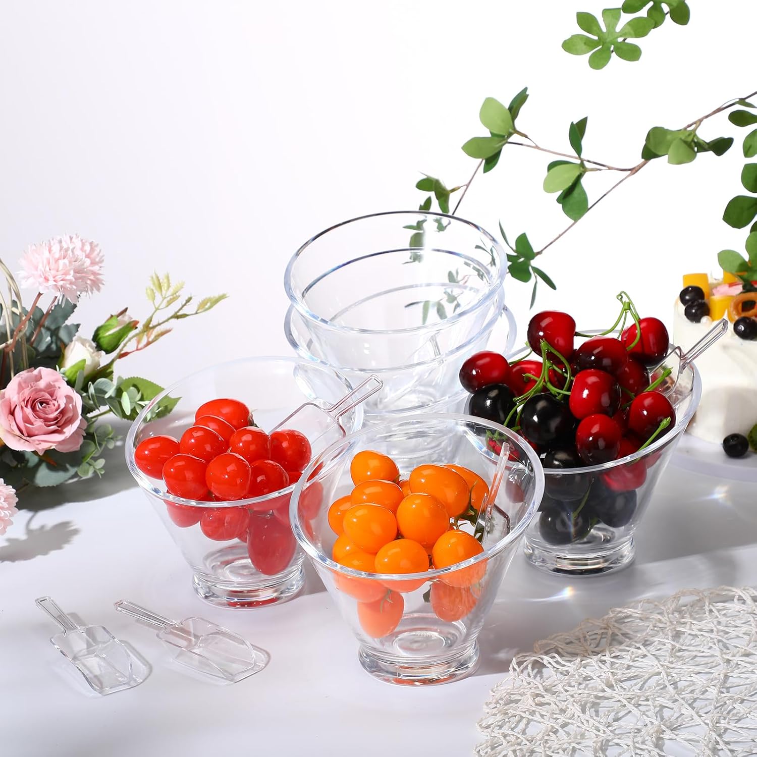 Sawysine 12 Pcs Acrylic Clear Serving Bowls with Plastic Kitchen Scoops Salad Serving Bowls Popcorn Scoops Angled Candy Bowl for Salad Cooking Parties(24 oz)