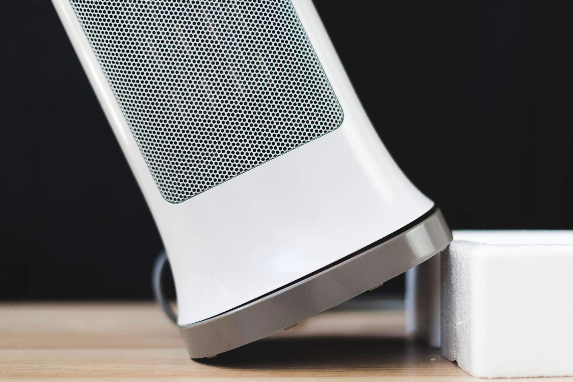 Bimar Calefactor Electrico de Torre HP110, Calentador de Ventilador Eléctrico de 1500W de Bajo Consumo con Termostato Ajustable y 2 Potencias de Calentamiento, Cuerpo de Plástico con Asa Integrada