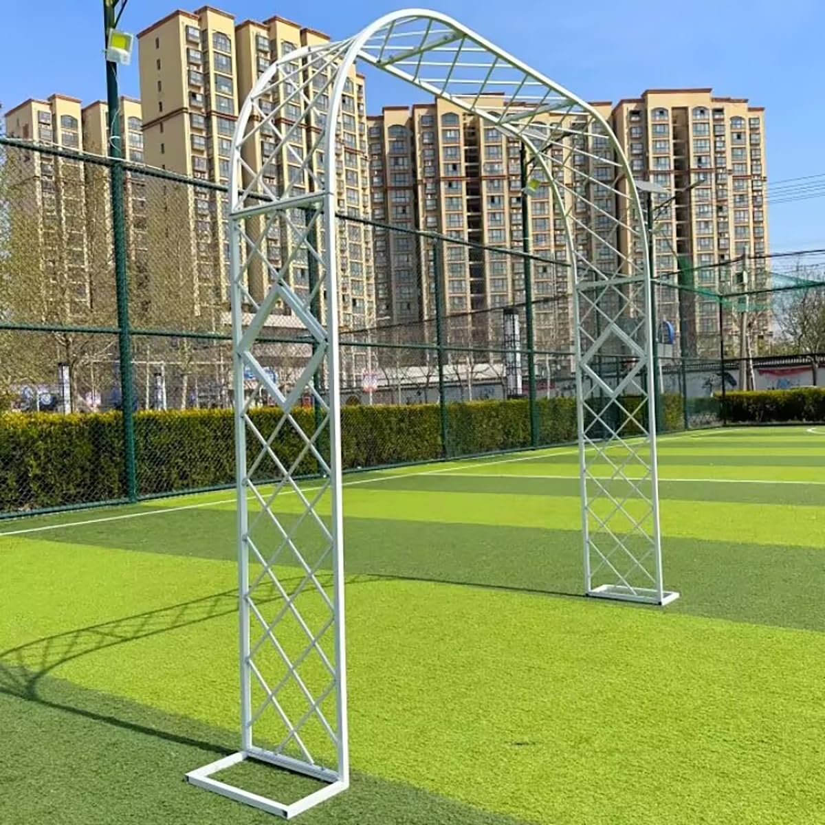 Arche de jardin en métal robuste et treillis déco pour plantes grimpantes