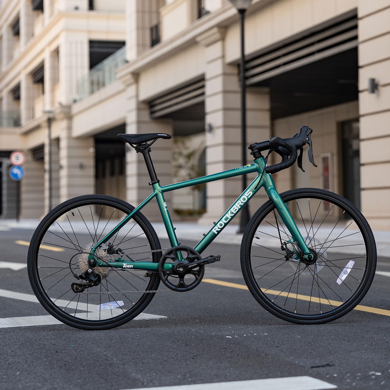 ROCKBROS Teen Rennrad 22 Zoll Aluminium Jugend, SENSAH PHI 10 Gang Schaltung Fahrrad, Mechanische Scheibenbremsen, Leichter Rahmen mit interner Kabelführung, Ergonomisch für 140–155cm Fahrer