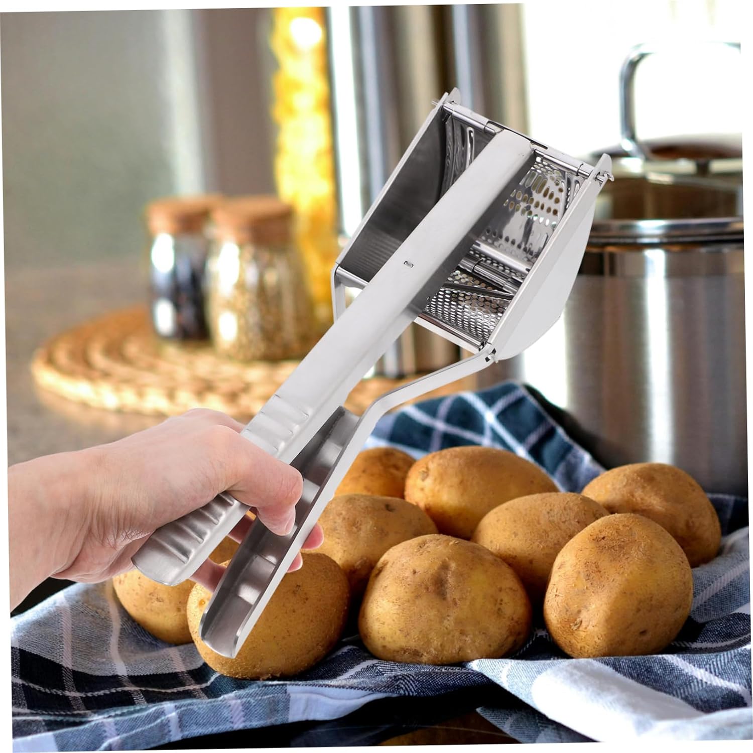 Stainless Steel Potato Ricer Masher Non-Slip Handle Manual Fruit Press Tool for Potatoes Avocados and Garlic Kitchen Essential
