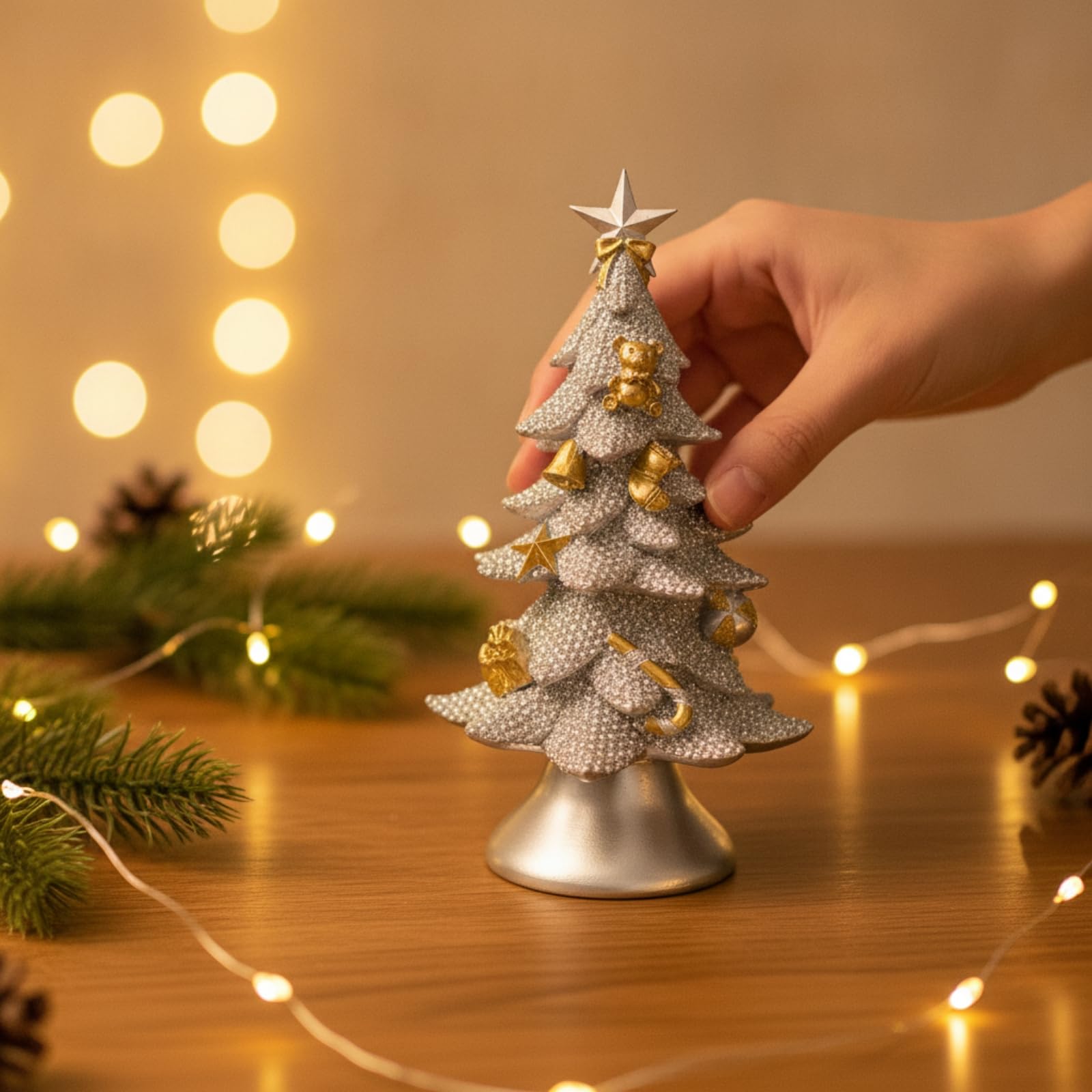 Sapin Noël en Résine Stable Sapin Miniature avec Étoile Charmant Mini Décoration Noël pour Bureau, Doré, Doré