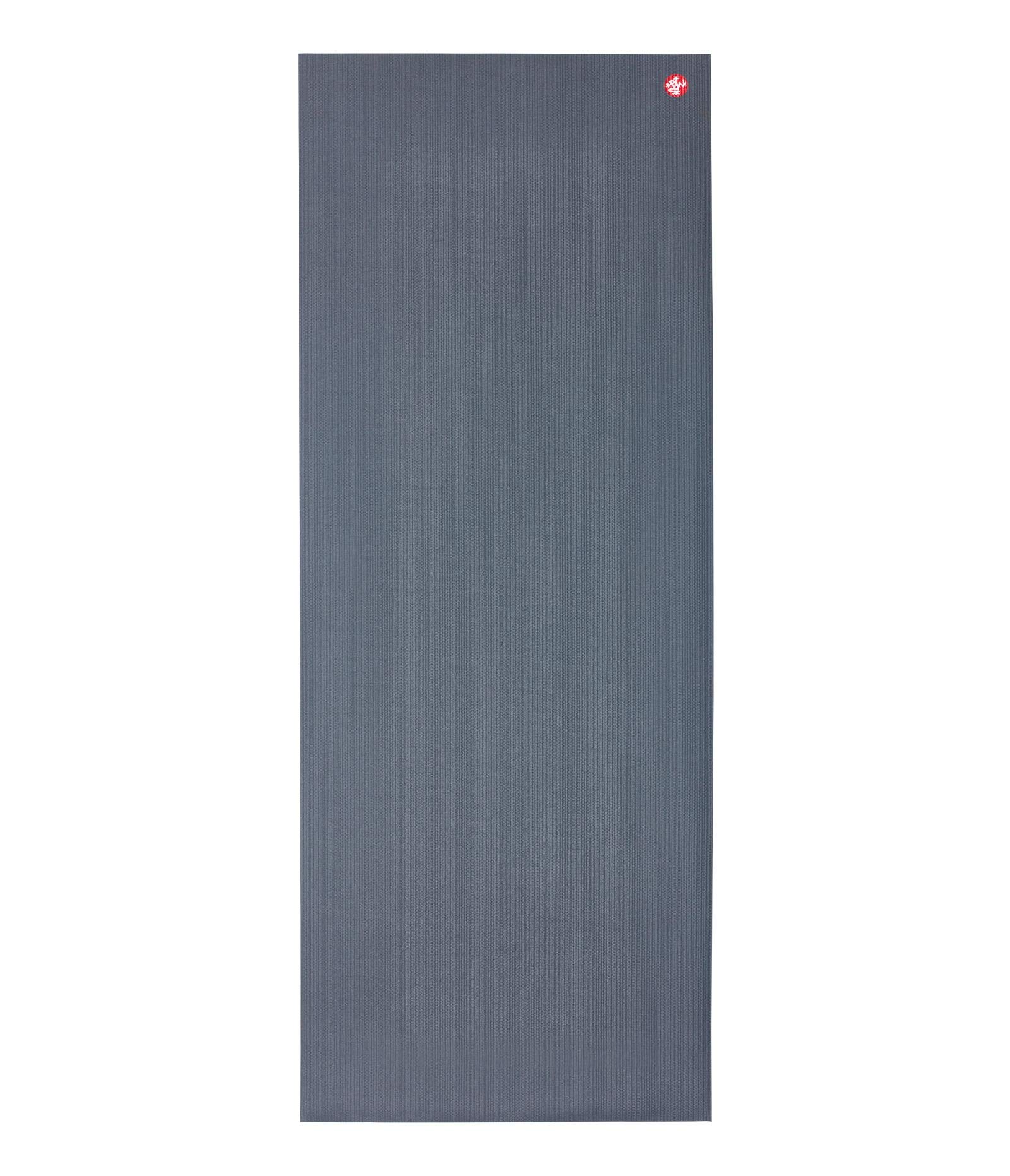 Manduka Tappetino da yoga professionale, 68", 6 mm, durata a vita, costruzione igienica, qualità da studio premium, approvato dagli insegnanti, Thunder 172,7 x 66 cm