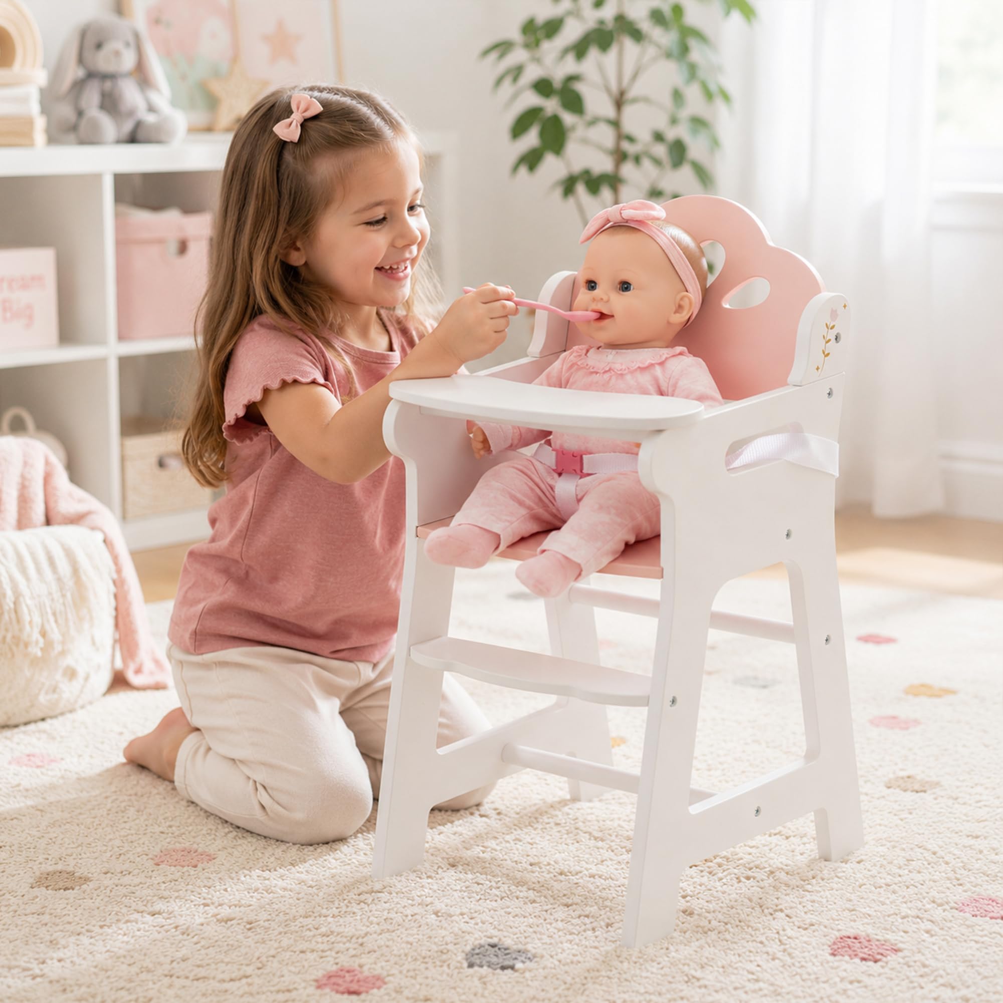 ROBOTIME Baby Puppen Hochstuhl, Holz Puppenmöbel für Puppen bis 18 Zoll, mit Sicherheitsgurt & Fußablage, Stabiler & stilvoller Puppens Fütterungsstuhl, Puppenzubehör für Kinder ab 3 Jahren (Weiß)
