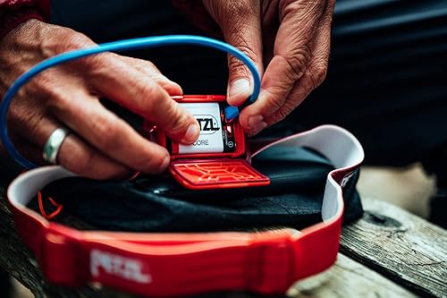 Miniatura 6 de PETZL ACTIK - Potente luz de 450 lúmenes con iluminación roja, para senderismo, escalada, correr y acampar, color gris