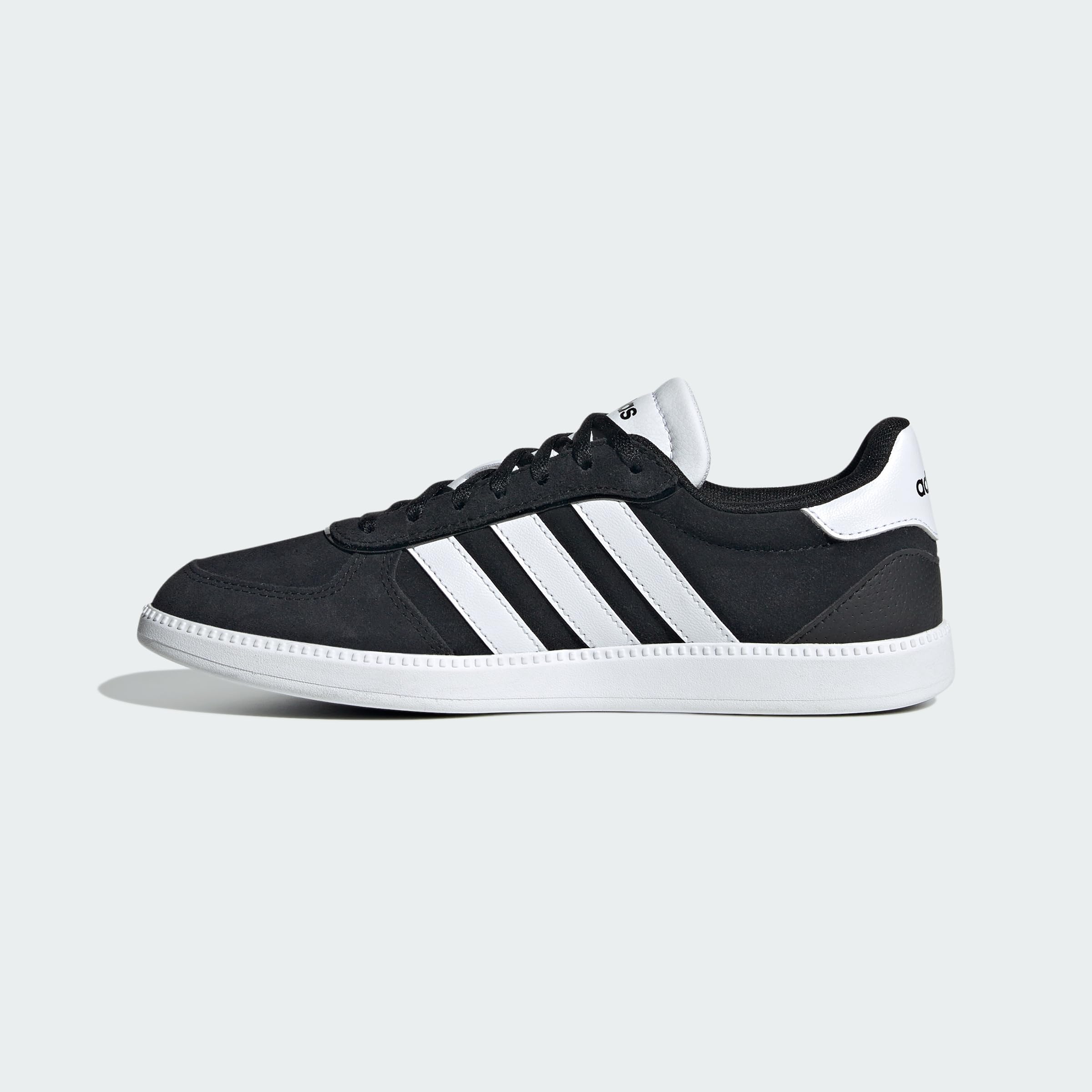 Visiter la boutique adidas Adidas Femme BREAKNET Sleek Chaussures in use