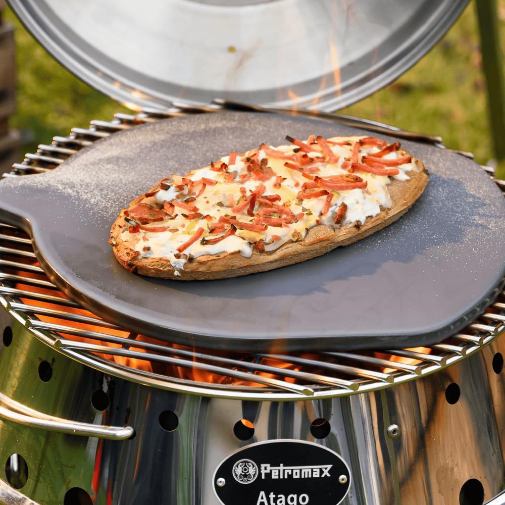 Petromax Pizzastein – hochwertige Keramikglasur für gleichmäßige Hitzeverteilung und knusprige Ergebnisse – Durchmesser 26 cm, für Backofen und Grill