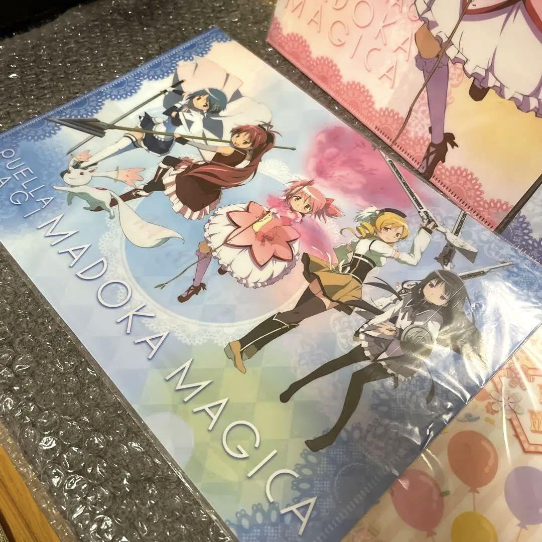 Amazon.co.jp: まどマギ クリアファイル 前編 後編 新編 : Toys & Games