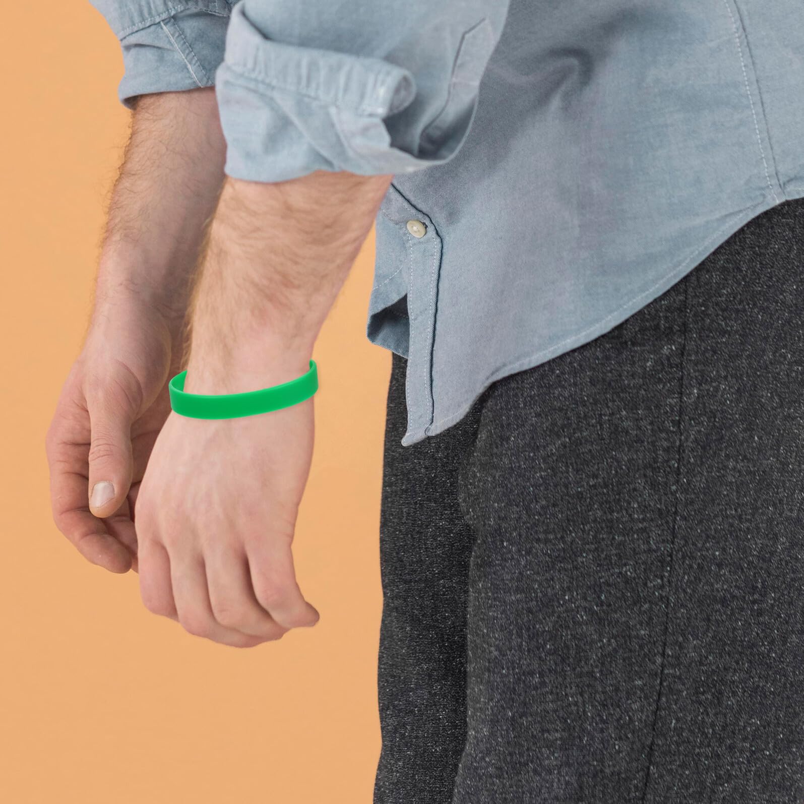 VILLCASE 100 Pezzi Braccialetti Sportivi in Silicone Verde Estensibile per Feste di San Patrizio, Braccialetti Identificativi Elastici Unisex per Eventi e Squadre Sportive