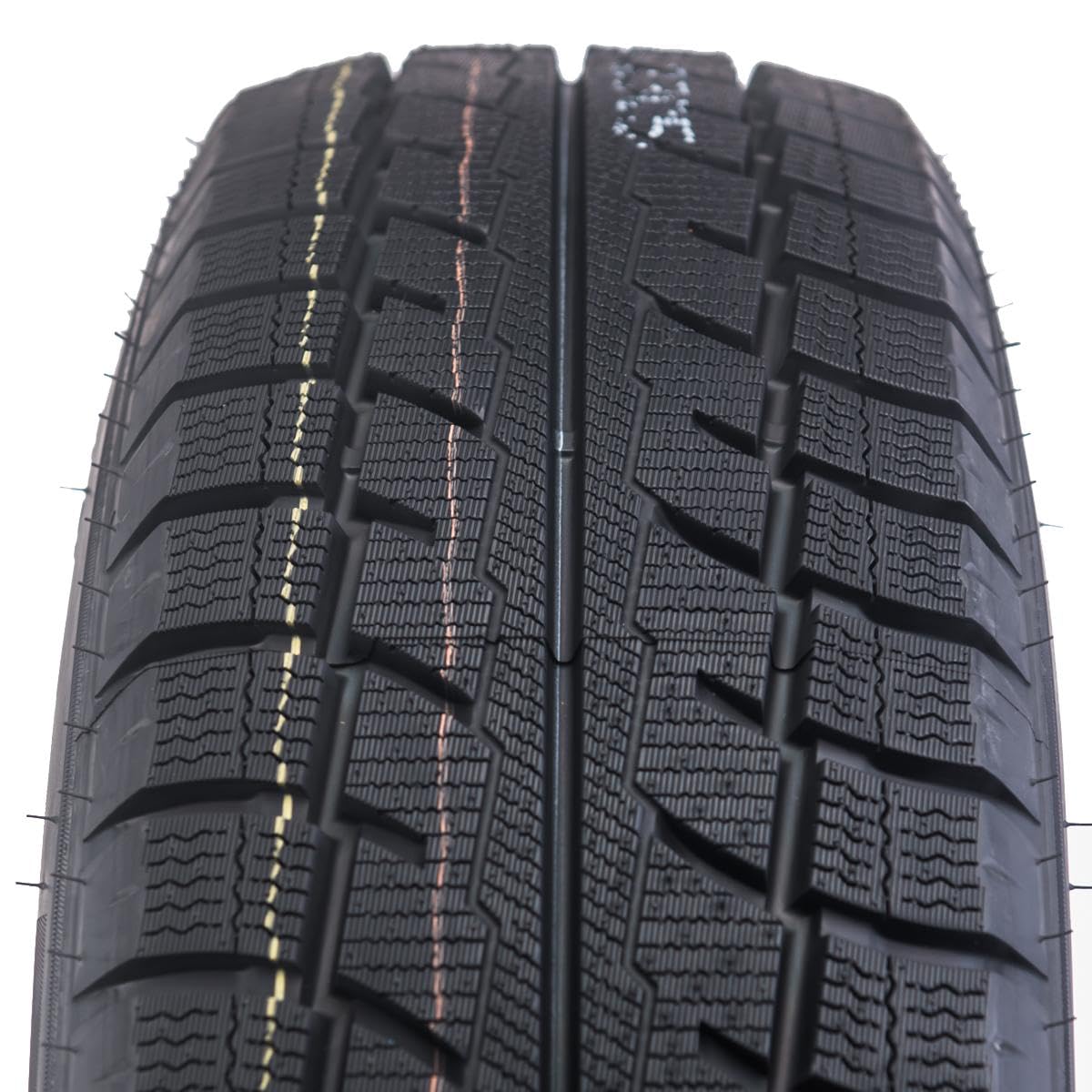 Gomme Austone Sp 902 205 70 R15C 106/104R TL Invernali per Furgoncini