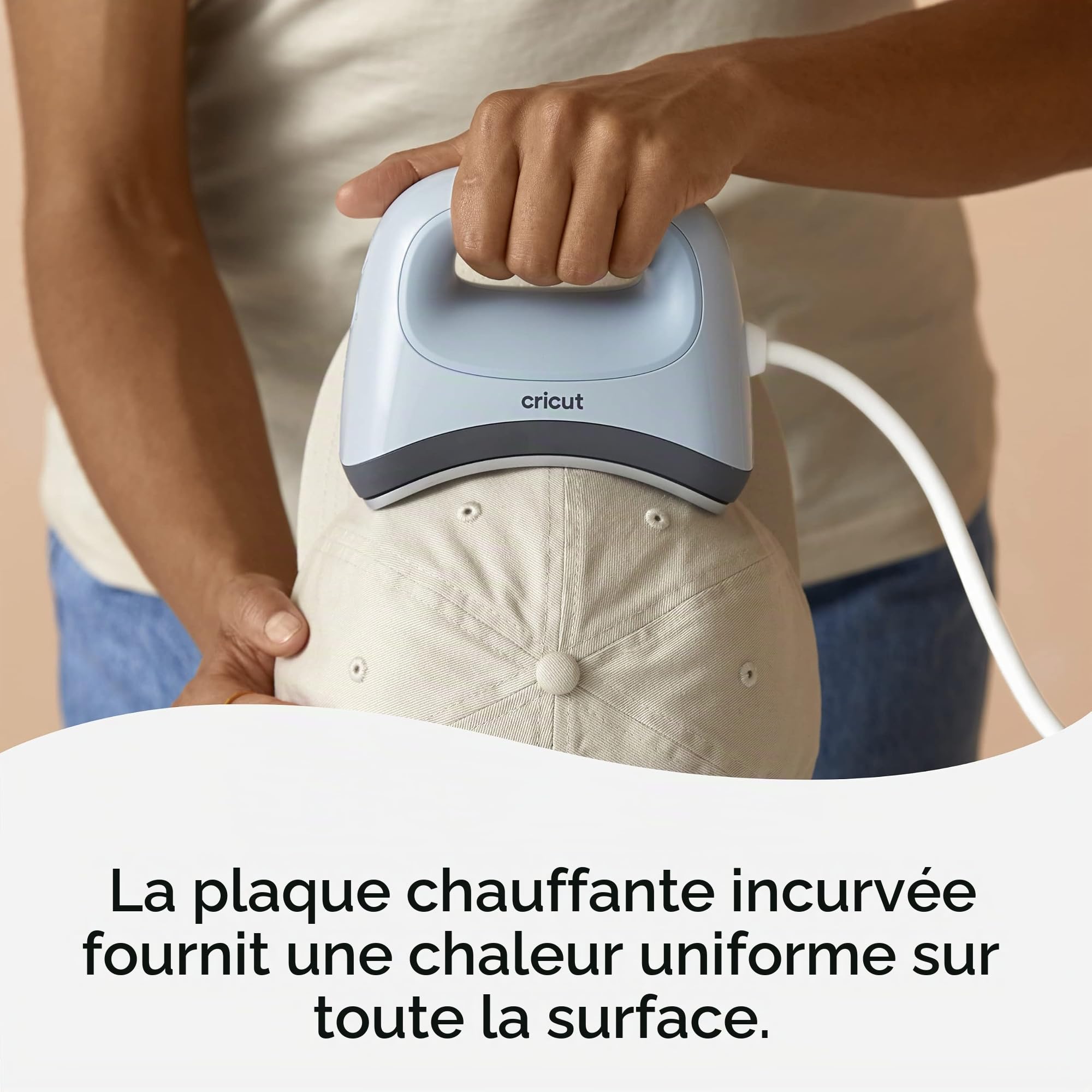 Cricut Presse à chapeau 12,7 x 7,6 cm - Presse à chaleur incurvée pour projets de chapeau et de casquette - pour une utilisation avec vinyle HTV, encre infusible et sublimation jusqu'à 204,4 °C