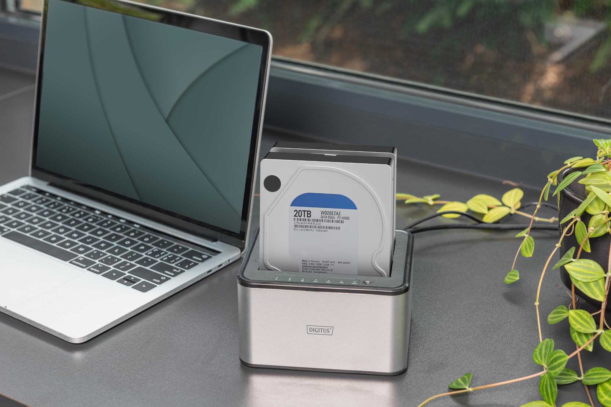 DIGITUS DA-71540-2 - Stacja dokująca z dwoma dyskami twardymi SATA - USB 3.0 - dla dysków SSD i twardych 2,5„/3,5” - SATA 3 - z funkcją klonowania - Plug & Play - Szary