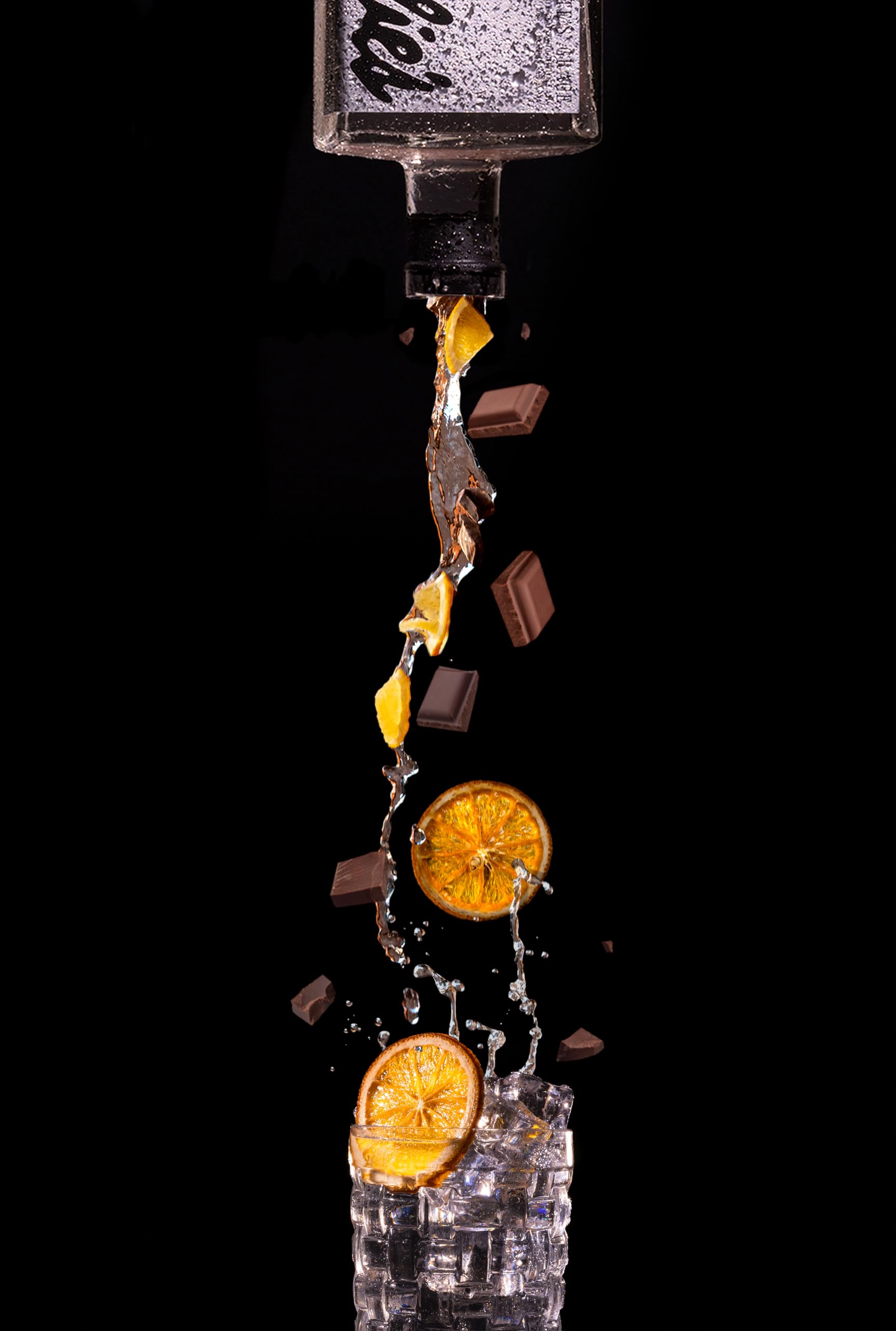 Charlie's Gin - La primera ginebra premium de chocolate - Origen en Barcelona - Ginebra exclusiva - Lotes limitados - 70cl - Alc. 37,5% vol.