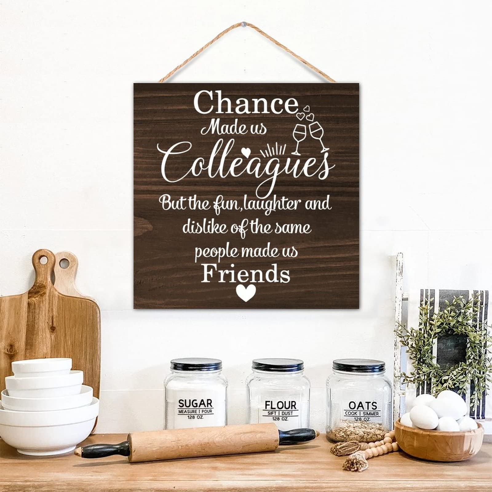 Idée décoration pour table et buanderie avec plaque en bois conviviale
