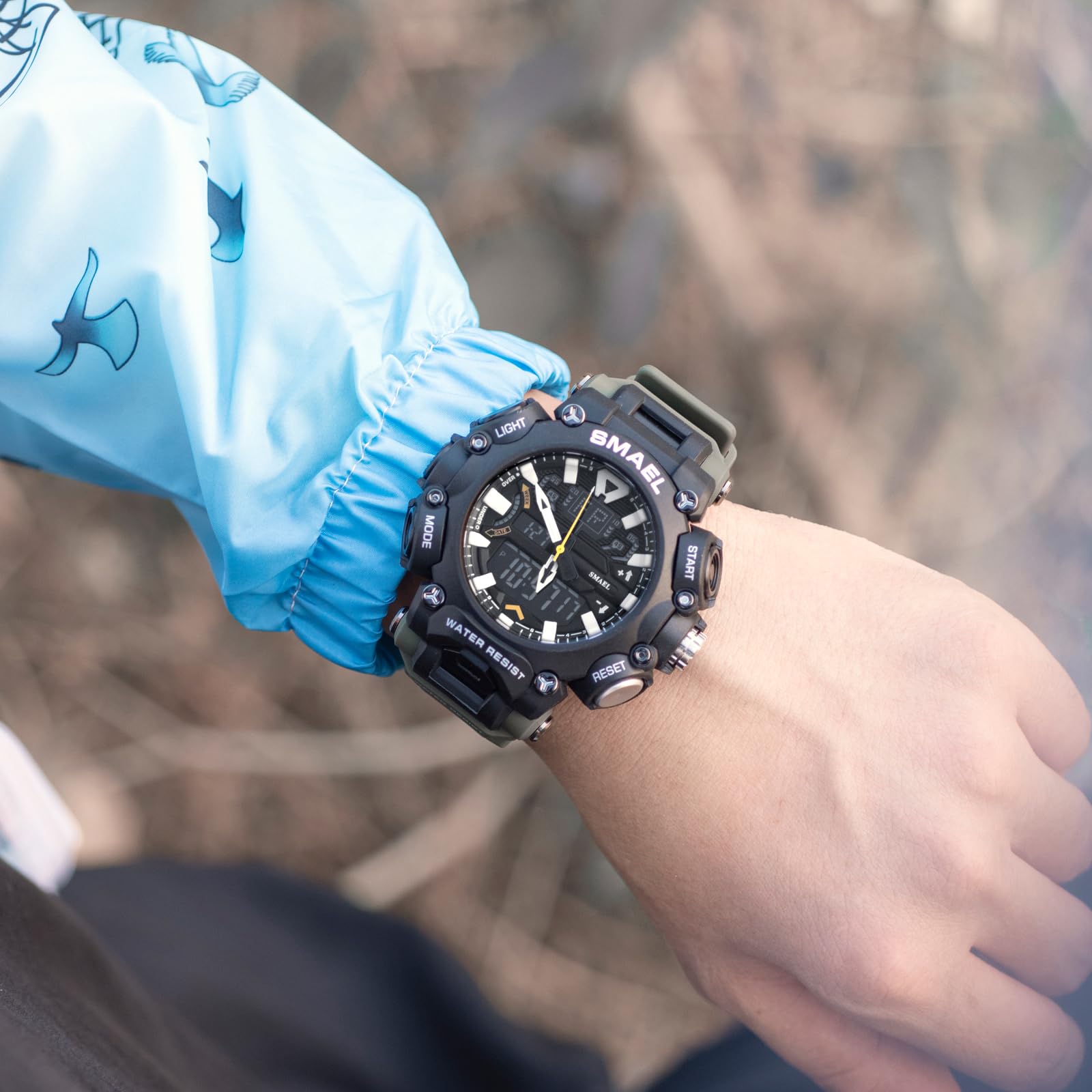 SMAEL 8053 Reloj deportivo digital para hombre con diseño elegante, funciones multifuncionales y cronometraje fiable (verde militar), Verde militar.