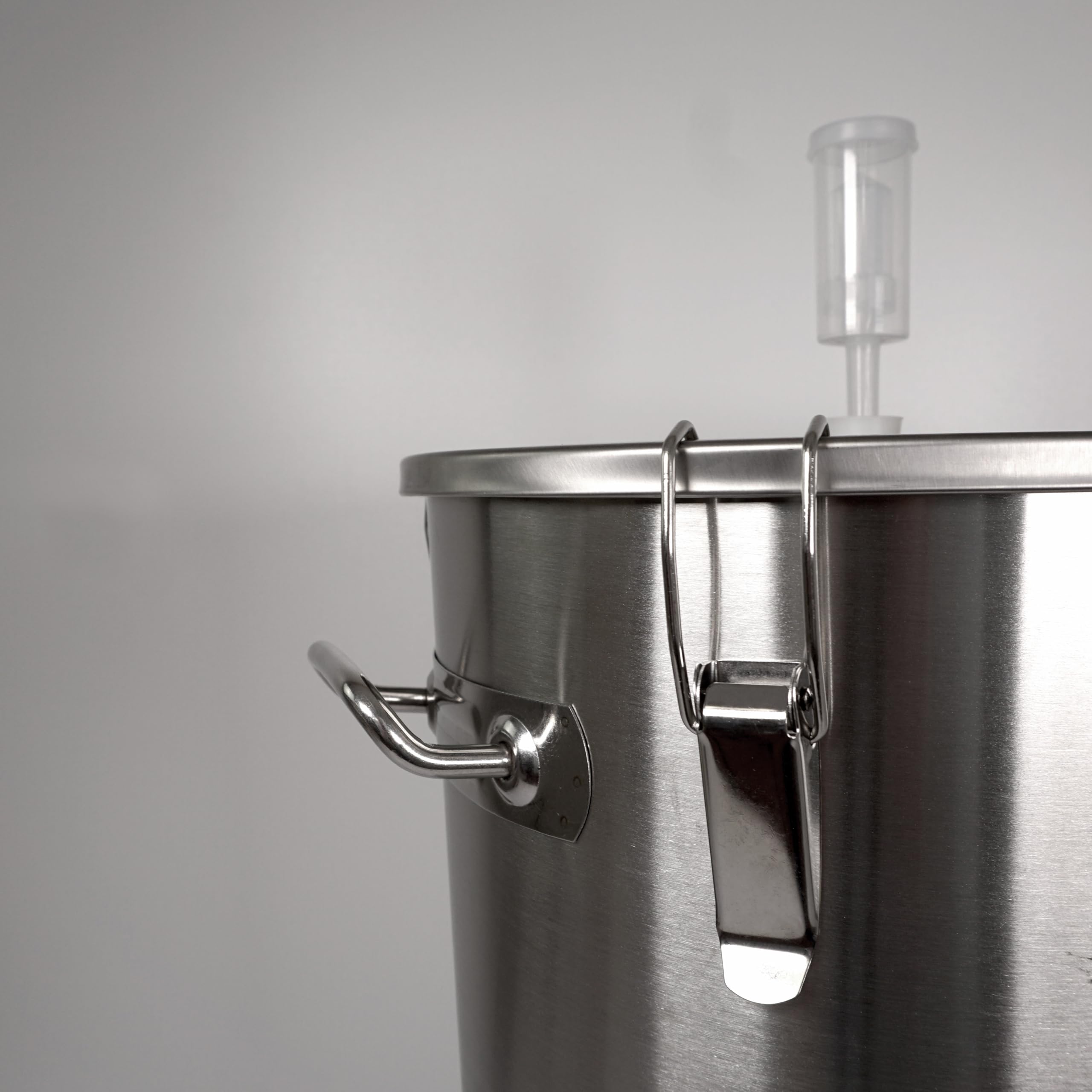 Edelstahl Gärbehälter Gärtank Fermenter 30 L Restauslauf mit Isoliermantel | konisch mit Boden-Restauslauf, Innen-Thermometer, luftdicht verschließbarer Spanndeckel Saft-Fermentation