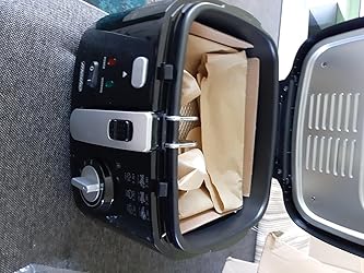 Mesko MS4908 Friteuse met olie, 2,5 liter vet, elektrisch, klein, regelbare thermostaat, afneembare anti-aanbak-oliereservoir, geurfilter, 1800 W, zwart