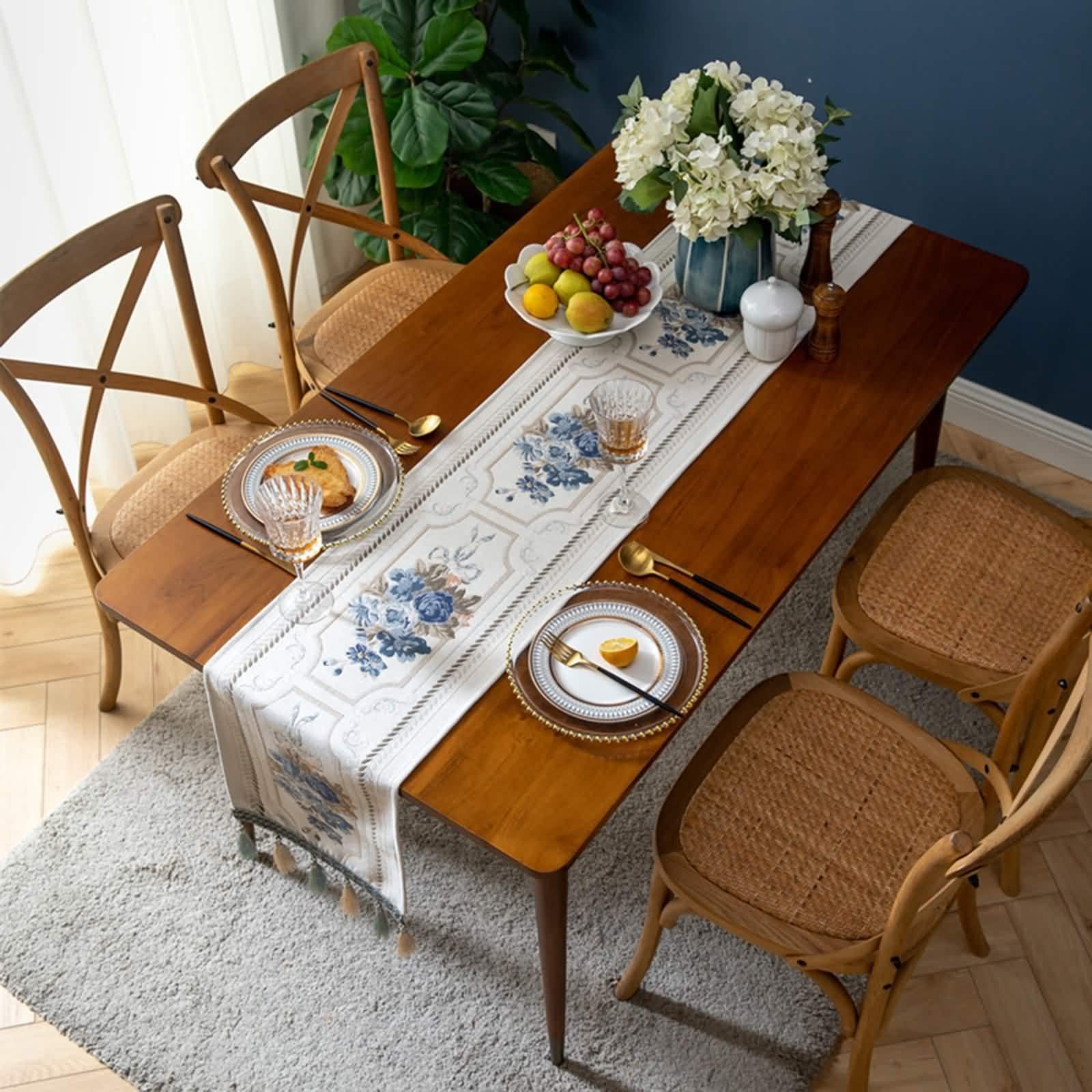 Tischläufer Boho Weiß, Tischdeko Festlich 33x220CM Gestickte Blume Chenille Table Runner Wohnzimmer Küche Geburtstage Hochzeiten