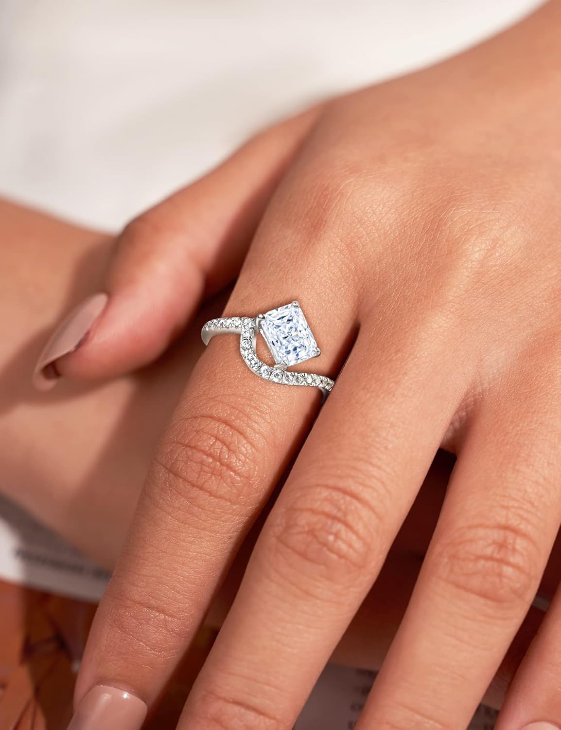 4.0CT Pear Shape Cubic Zirconia Engagement Wedding Ring For Her 925 Sterling Silver Teardrop Promise Bridal's Ring For Women