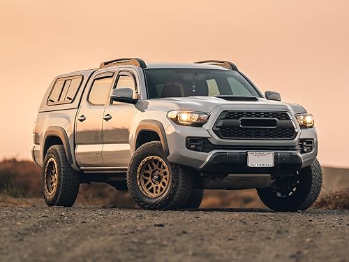 Miniatura 2 de RockTrix RT110 - Rueda de 17 pulgadas, patrón de pernos de 6 x 5.5 pulgadas, diámetro interno de 4.17 pulgadas, bronce mate, 1 unidad