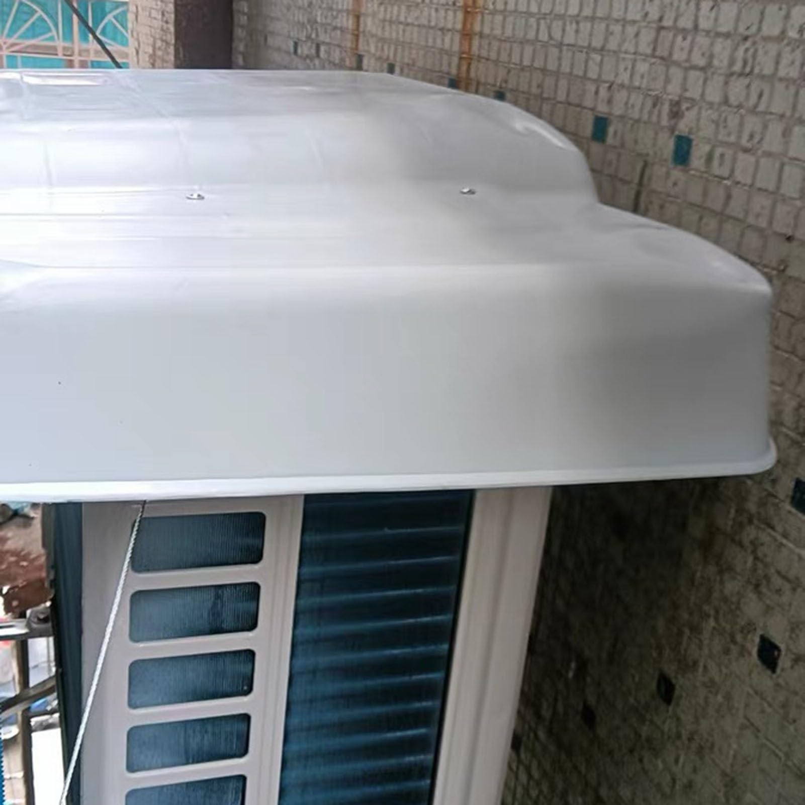 LeaHy Grand couvercle de condensateur pour unité AC, auvent pour fenêtre extérieure pour mini pompe à chaleur séparée/condensateur/compresseur (couleur : blanc, taille : 110 x 47 x 17 cm)