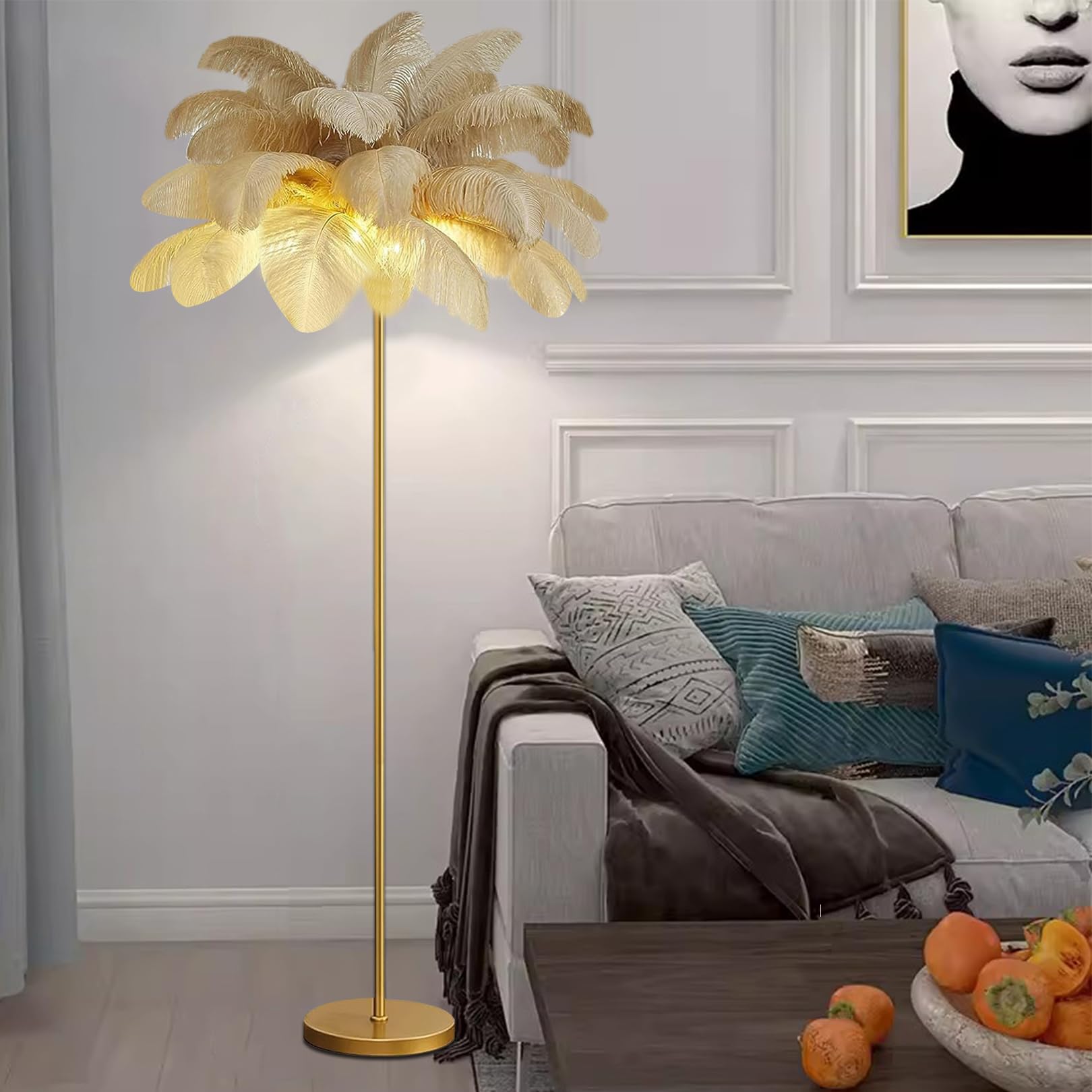 Élégant lampadaire en plumes d'autruche, la poésie d'un éclairage chaleureux