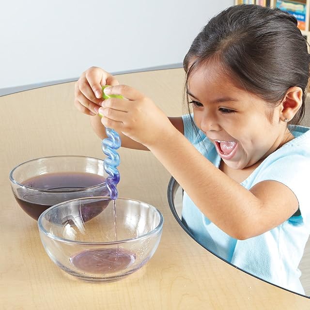 Foto 2 de 7 de Learning Resources Sand & Water Fine Motor Tool Set, motricidad Fina, Juego sensorial con Agua y Arena