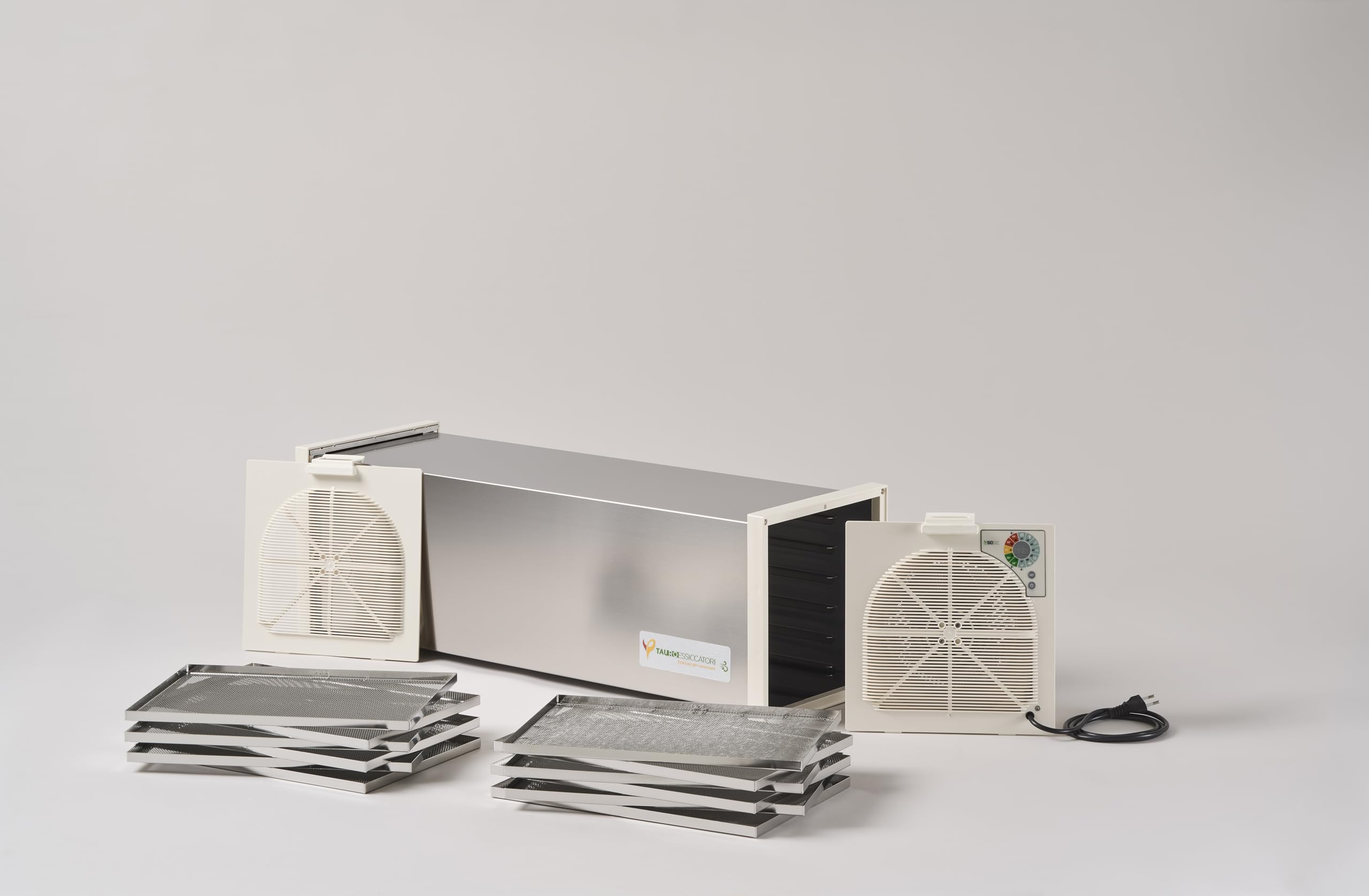 Tauro Essiccatori, Essiccatore Alimentare Biosec Deluxe B12, 100% MADE IN ITALY in acciaio inox con 12 cestelli, potenza 550W essicca fino a 7Kg