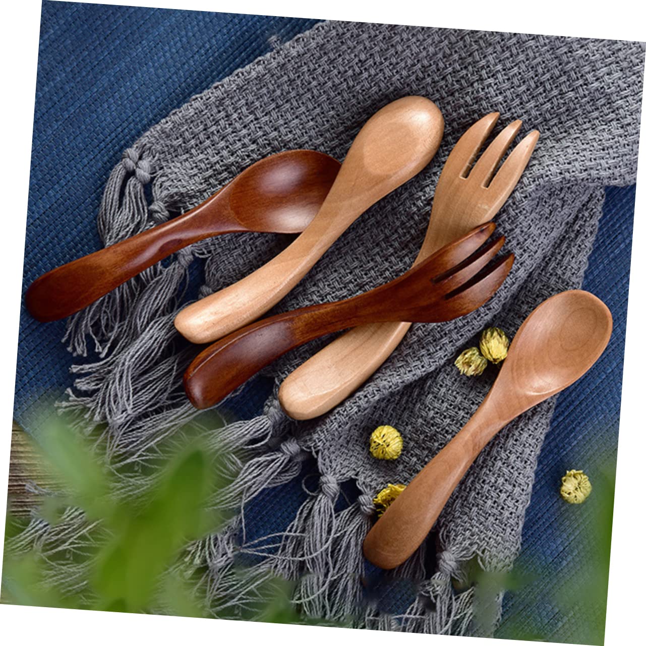 BESTonZON Elegant Wooden Fork Spoon Set Lightweight and Safe for Boys and Girls Daily Dinnerware
