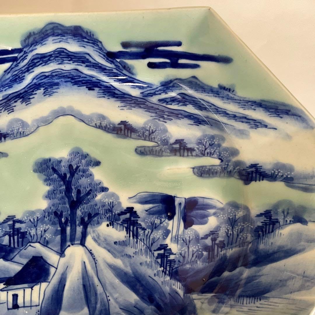 古伊万里 青磁染付山水文八角皿 江戸時代中期〜後期頃 名品 古伊万里 青磁染付山水文八角皿 江戸時代中期〜後期頃 名品