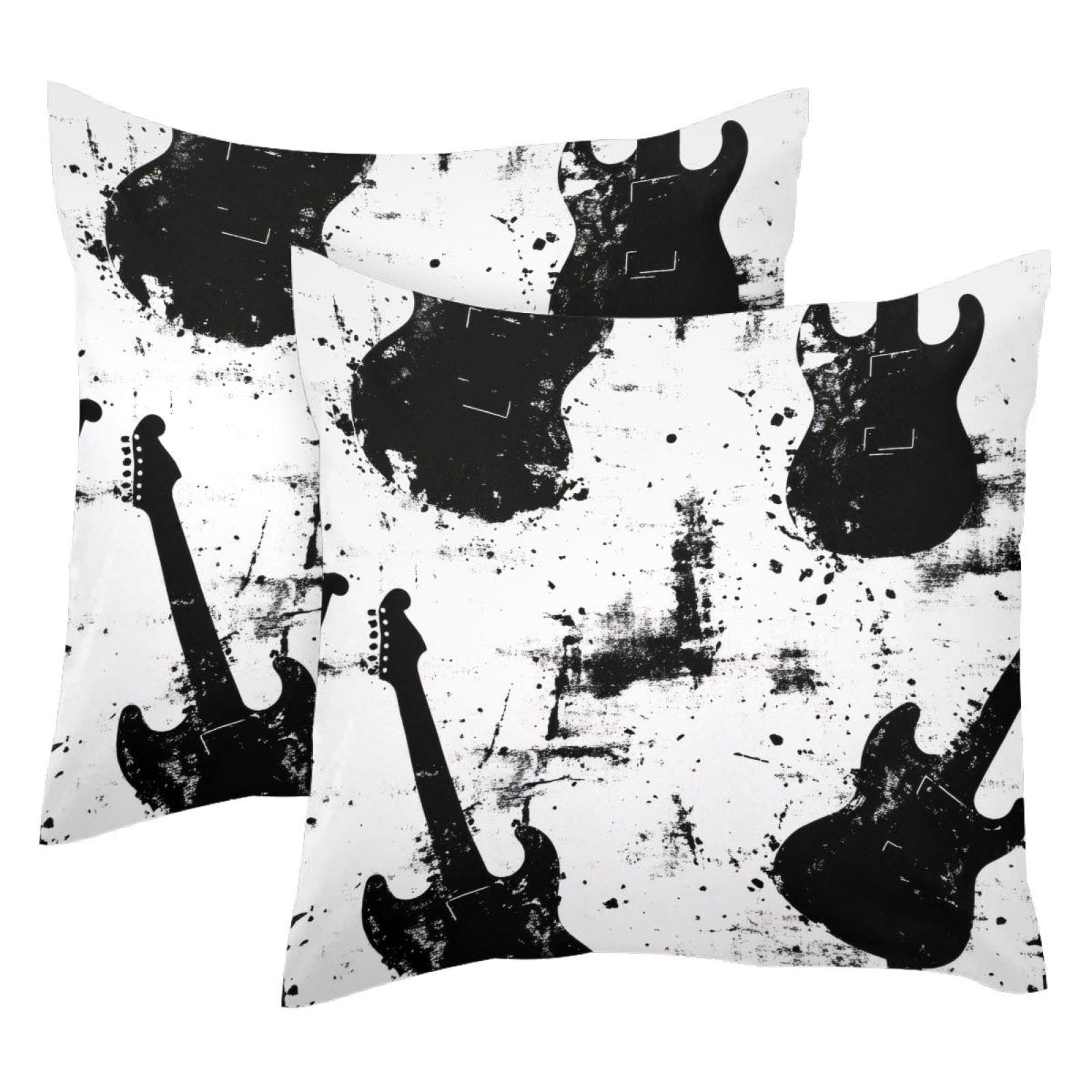 Housse de coussin guitare noire velours pour relooker un canapé style rock 50x50