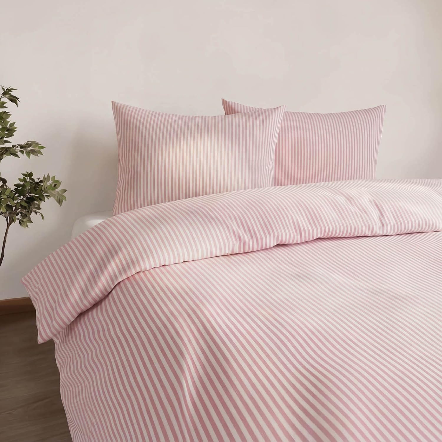 Vision Linens Pink Pinstripe Polycotton Duvet Cover & Pillowcase Set – King (230 x 220cm) | 144 Thread Count | 52% Polyester, 48% Cotton | Lightweight | Machine Washable