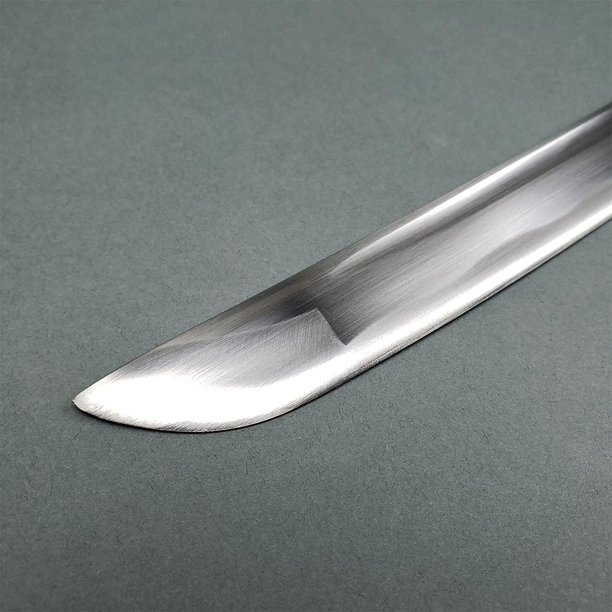 Musha Hand Forged Japanese Katana Samurai Sword - 1045 High Carbon Steel Full Tang Blade for Collection, Gift, Straw Mat Cutting Practice