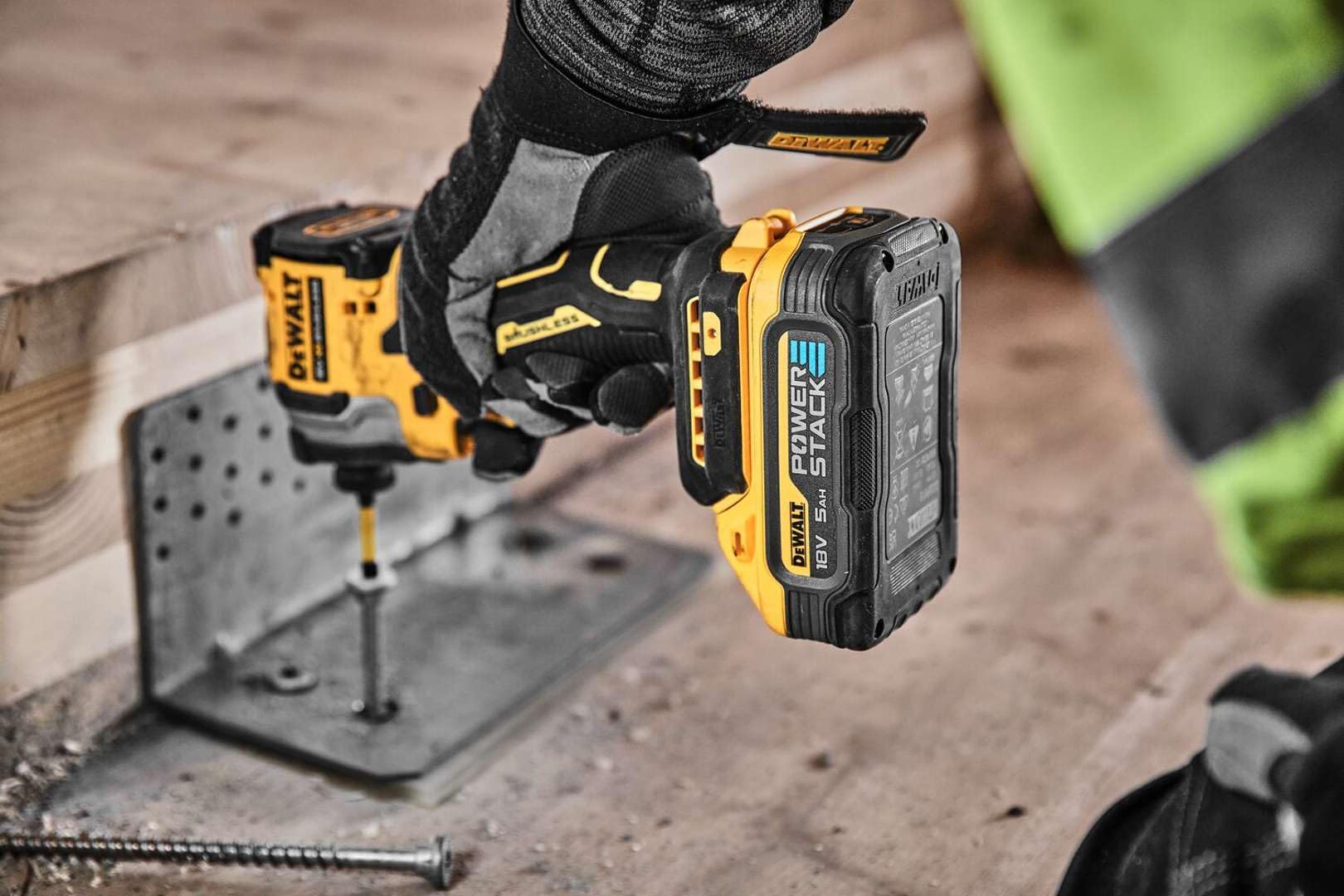 Set 2 masini cu acumulator Dewalt DCK2052H2T