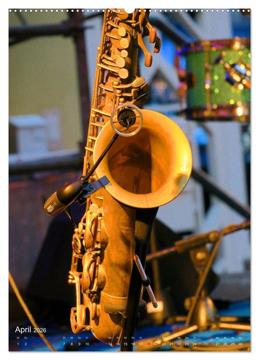 Saxophon live (hochwertiger Premium Wandkalender 2026 DIN A2 hoch), Kunstdruck in Hochglanz: Atmosphärische Konzertfotografien und faszinierende Bilder verschiedener Saxophone (CALVENDO Kunst)