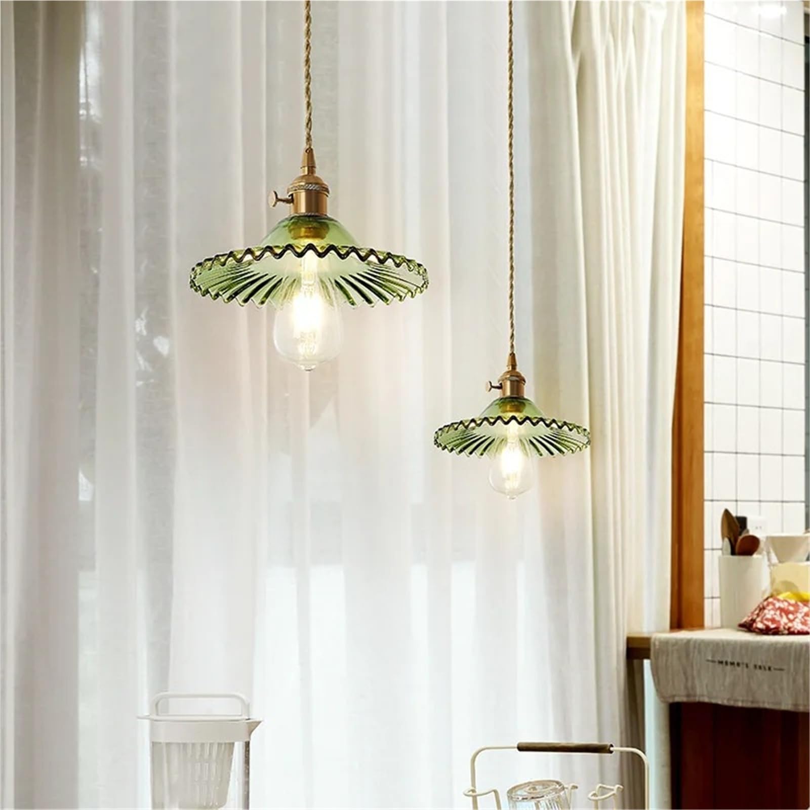 Vintage Green Glass Pendant Light Brass Base Ruffled Shade Hanging Light Retro Nordic Chandelier Fixture for Restaurant