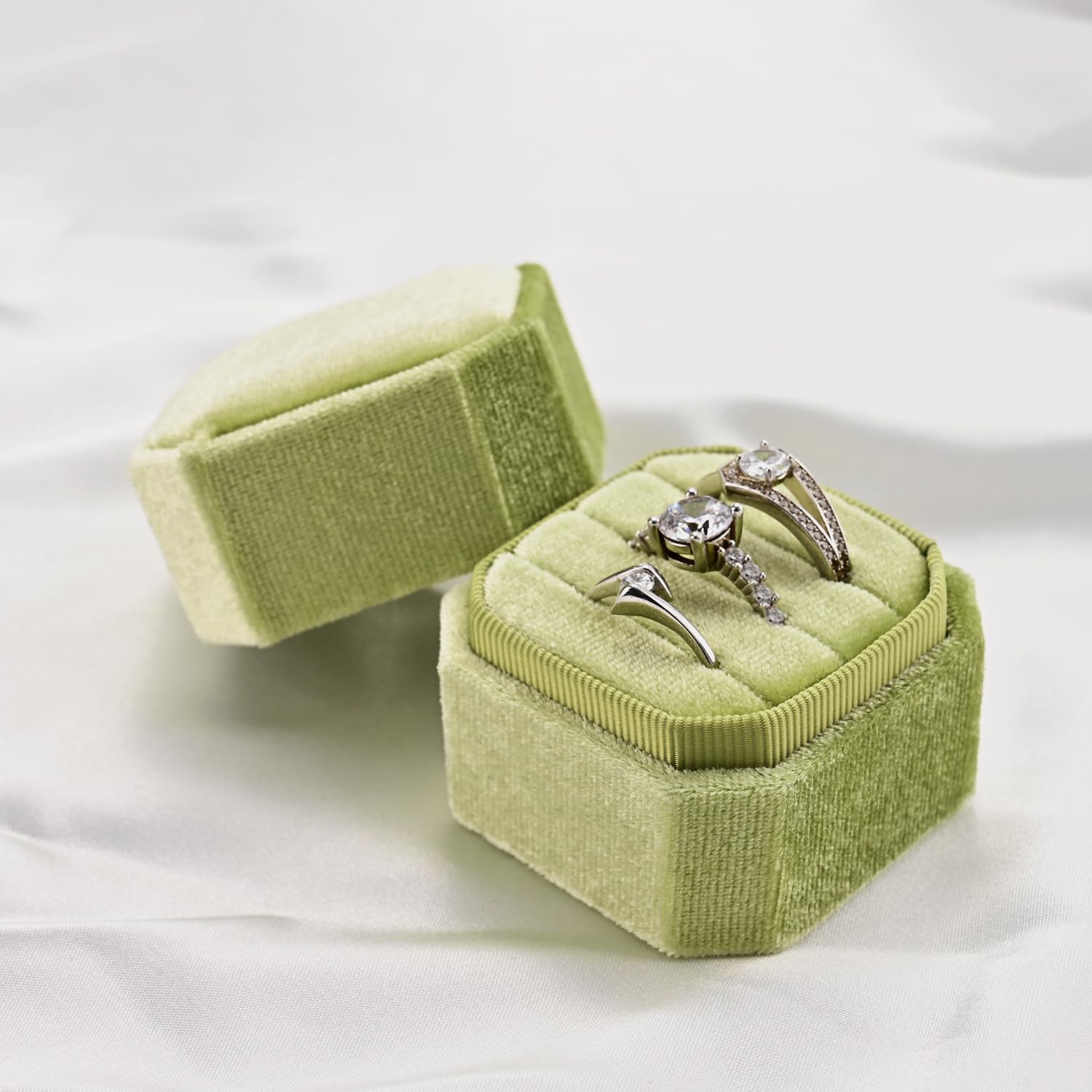 Boîte à Bagues En Velours à Trois Emplacements, Trois Emplacements