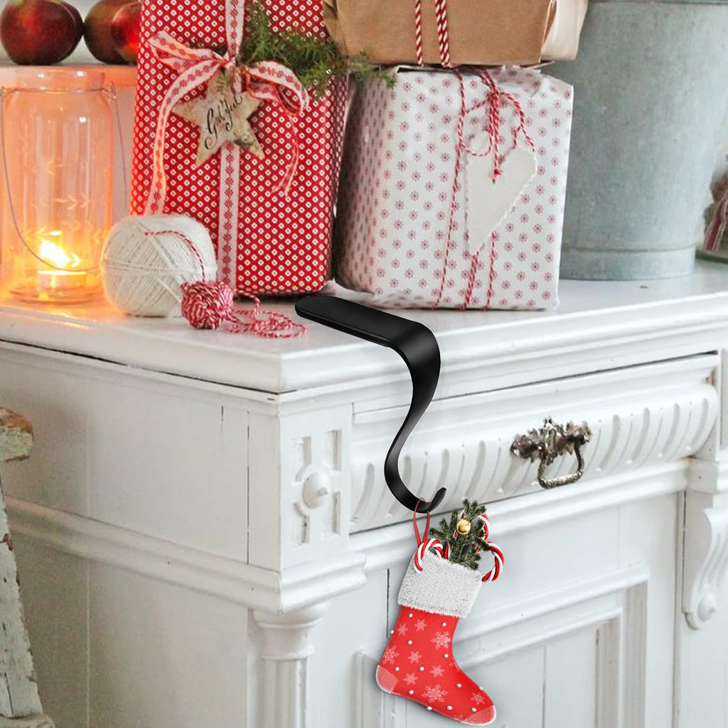3pcs Black Christmas Stockings Fireplace Hooks Garland Hanger Stocking Hooks for Mantle Christmas Party Decoration