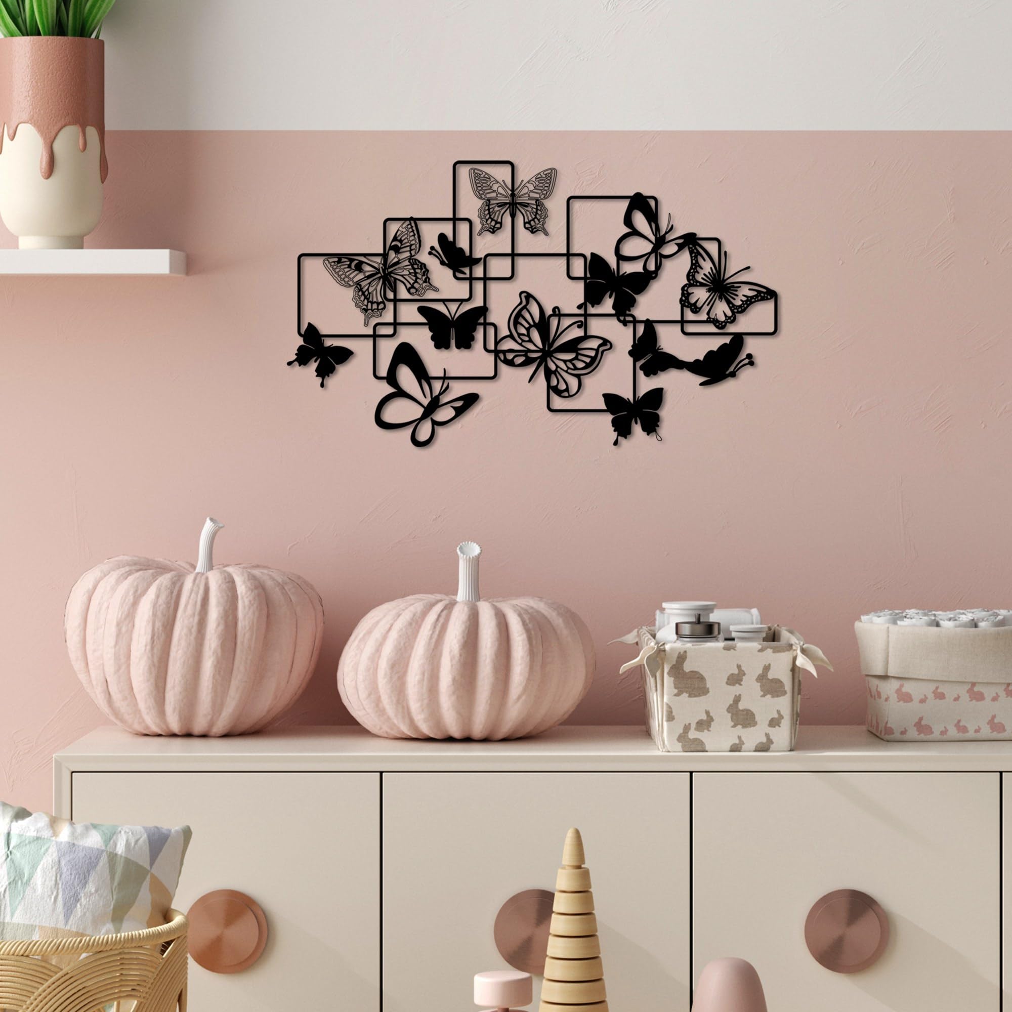 Stylish Black Decorative Metal Wall Accessory, 50 x 29 cm, 100% Metal (1.5 mm Thick), Easy Wall Mounting, Perfect for Modern Home Decor
