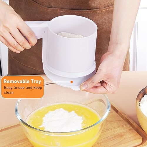 Miniatura 3 de Tamiz de harina de 1.5 tazas de azúcar en polvo para hornear, de malla fina blanca duradera con bandeja, diseño de prensa con una sola mano