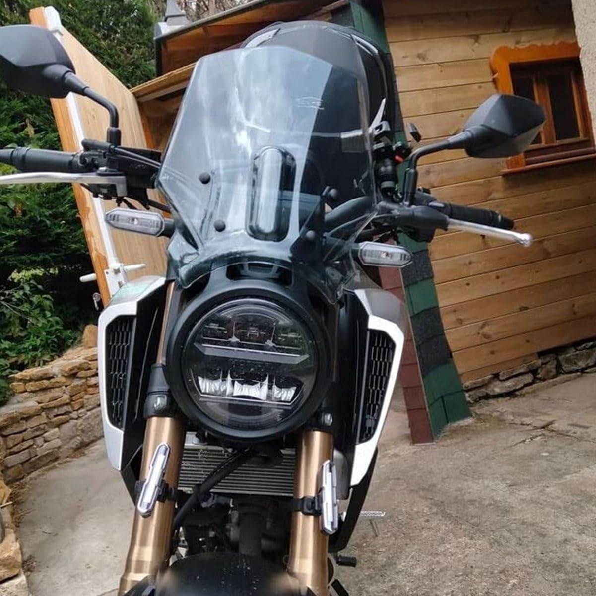 Motocykl Przednia Szyba Touring Owiewka przednia Deflektor wiatru pasuje do Ho-n-da CB125R CB300R CB 125R CB 300R 20 2021 2022 2023 (lekki dym)