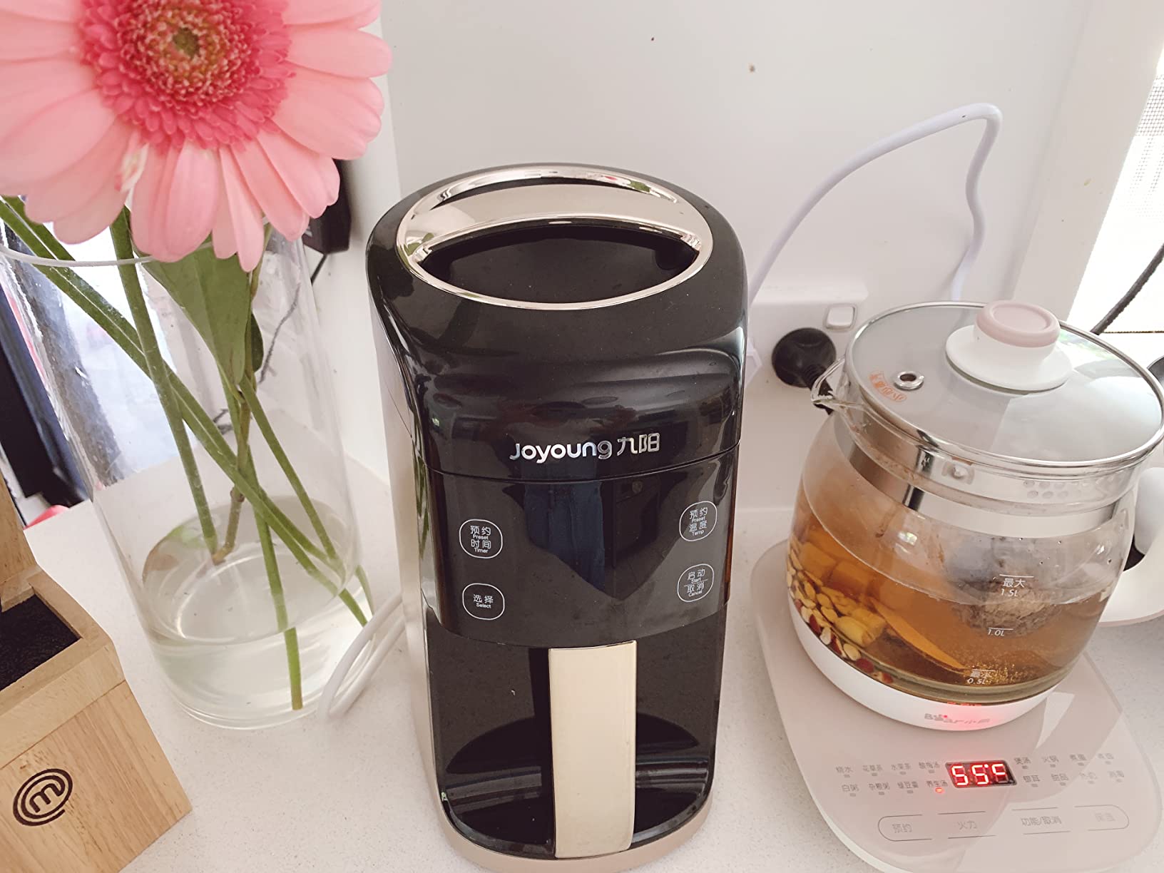 Joyoung Soy Milk Maker Superfine Grinding Automatic Touch Screen DJ13S