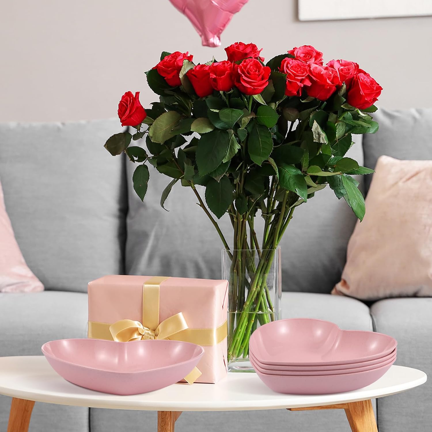 Reallnaive 10 Pcs 8.5 Inch Heart Plates Valentine's Day Plates Plastic Heart Shaped Bowls Dessert Appetizer Salad Bowls for Valentine's Day Party Supplies