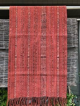 40年位前にティモール島で手織りされたイカット。手紡ぎ糸、天然染料にて手織り。 40年位前にティモール島で手織りされたイカット。手紡ぎ糸、天然