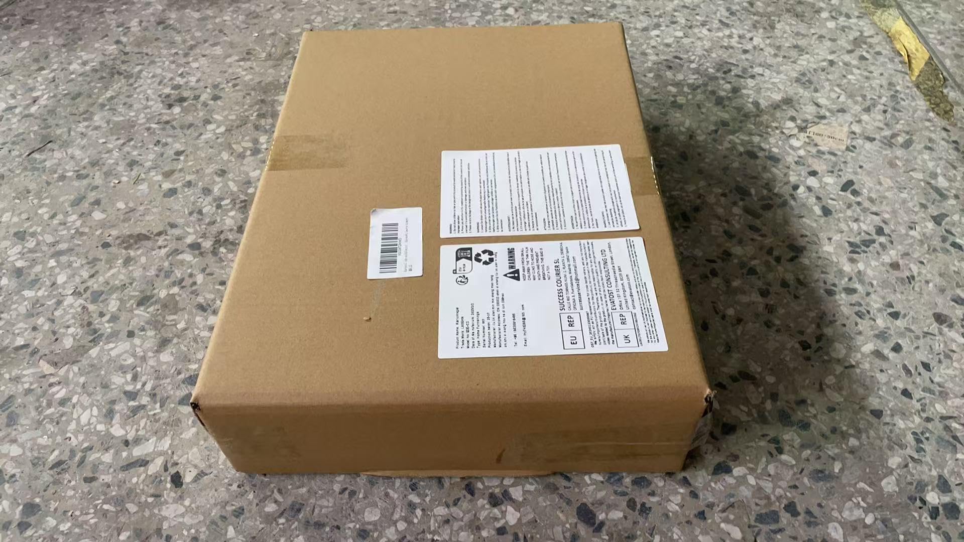 Organisateur De Carton avec des Roues, Portable Unité de Support de Cartons pour la Maison, Supermarché, Commercial (Blanc)