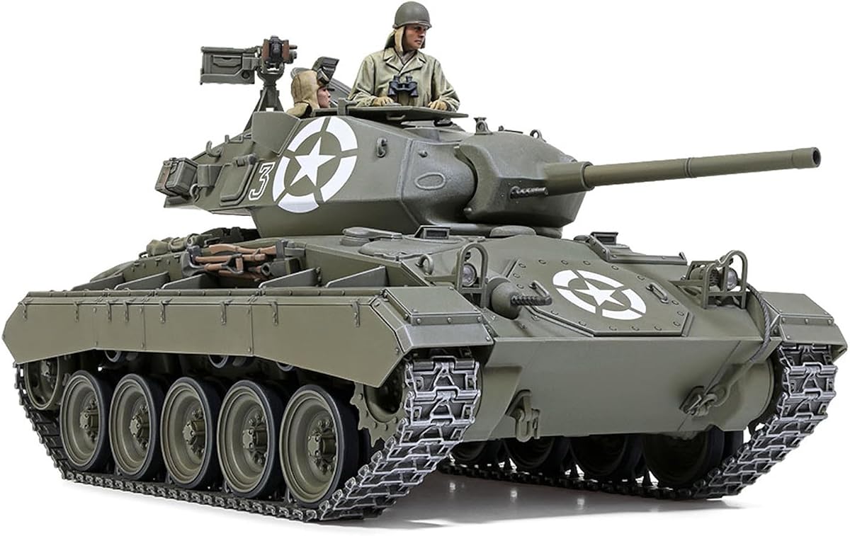 Tamiya 35391 1/35 serie militar en miniatura No. 391 tanque ligero americano M24 Charfy modelo de plástico frontal europeo
