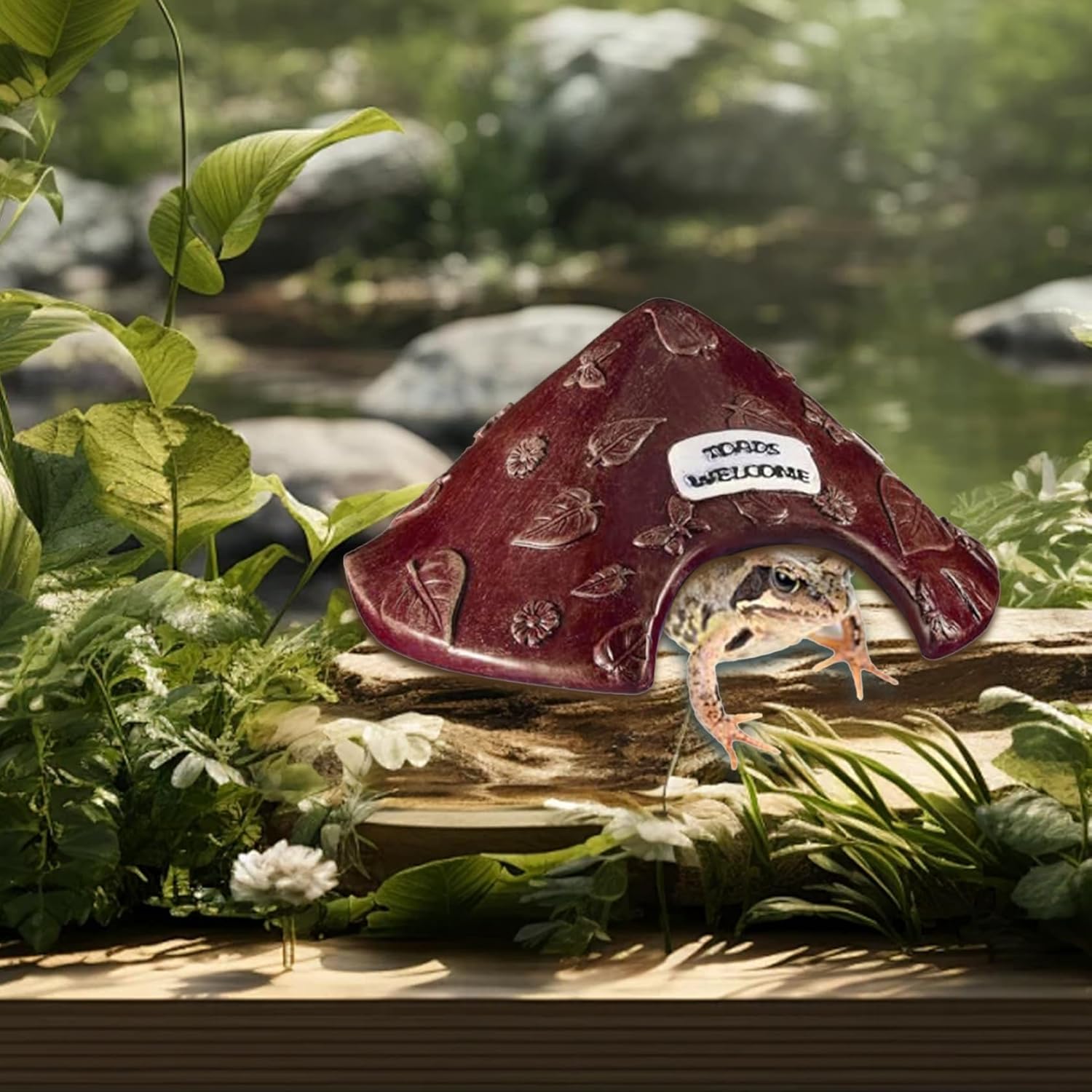 Toad House 8x4in Leaf Pattern Frog House Resin Protective Toad Habitat with Welcome Sign Cute for Outside Garden, Zoo, Aquarium, Brown &