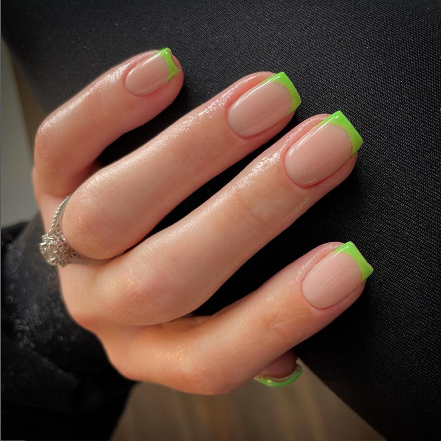 SXVME 30 Pcs Acrylic Press on Nails Short Square, Light Green French Tip False Nails Short Coffin - Image 4