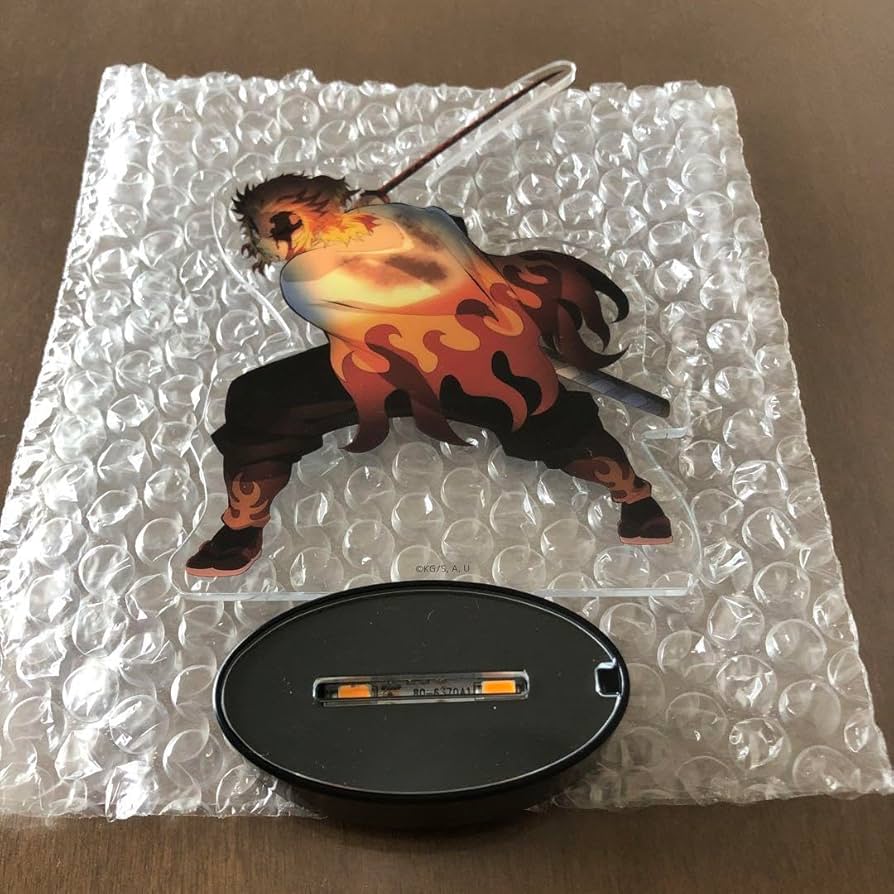 Amazon.co.jp: 鬼滅 煉獄杏寿郎 光るアクリルスタンド : おもちゃ