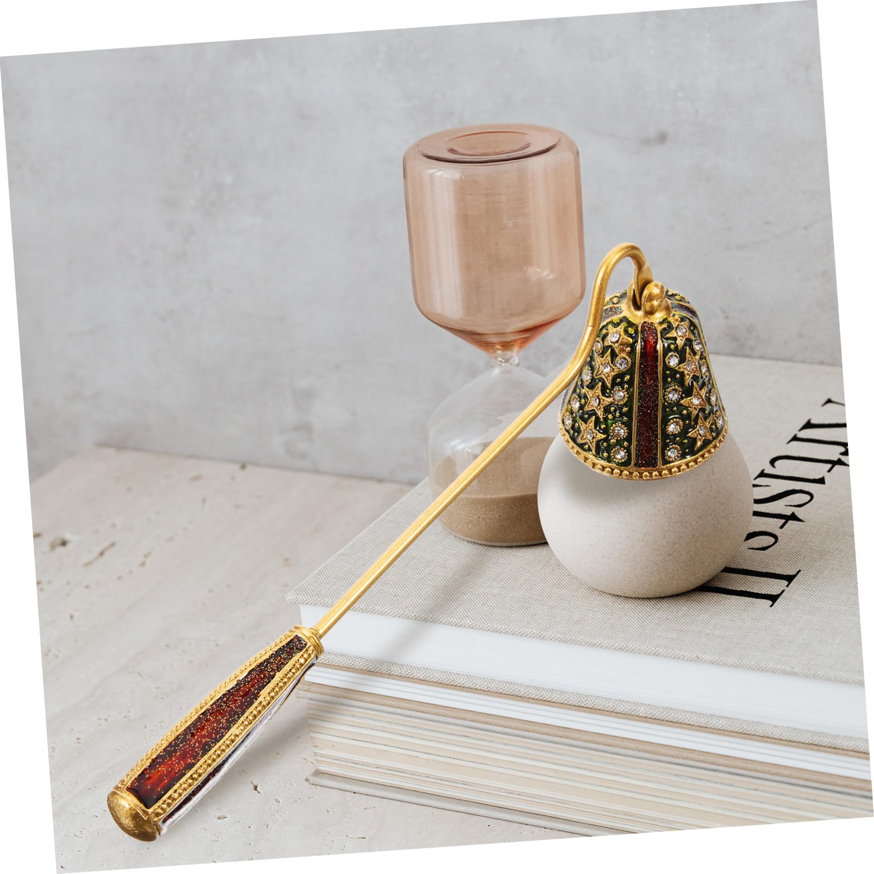 Retro Candle Extinguisher Automatic Candle Extinguisher Extinguisher Decorative Candles for Stocking Snuffer with Long Handle Candle Tools